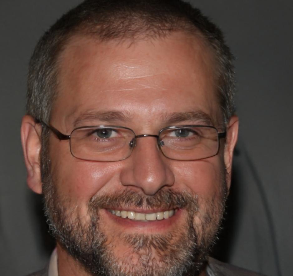 Carlos Mendoza, especialista técnico de pavileronix